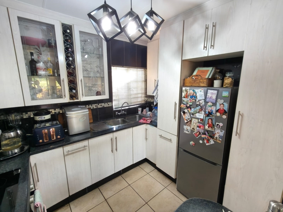 3 Bedroom Property for Sale in Safari Gardens North West